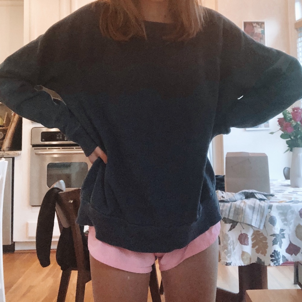 navy sweatshirt